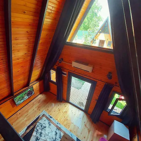 Alaska Bungalow 3*