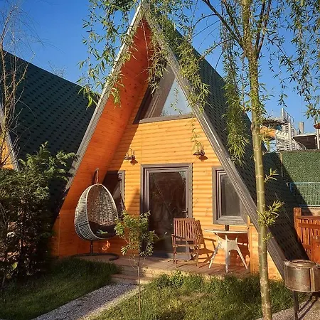 Alaska Bungalow Сапанча