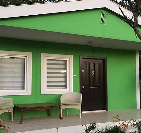 Alaska Bungalow Сапанча