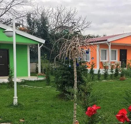 Alaska Bungalow Сапанча